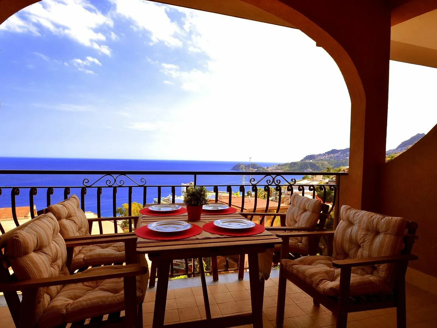 Casa Antonella Apartment Letojanni